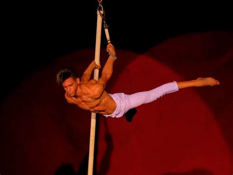 got talentespana circo cubano hermes|El cubano HERMES vuela con sus ACROBACIAS pese a su .